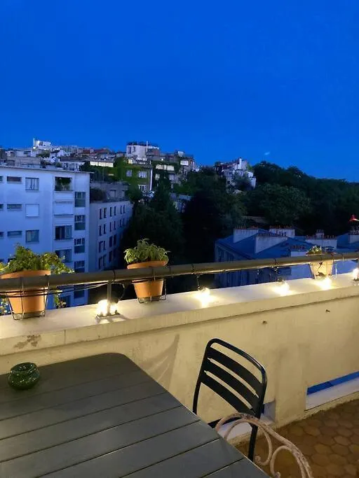 Loft En Dernier Etage Proche Des Buttes Chaumont Apartman Párizs